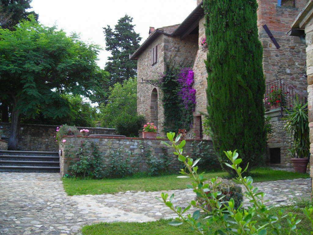 Fattoria Pogni Agroturismo *